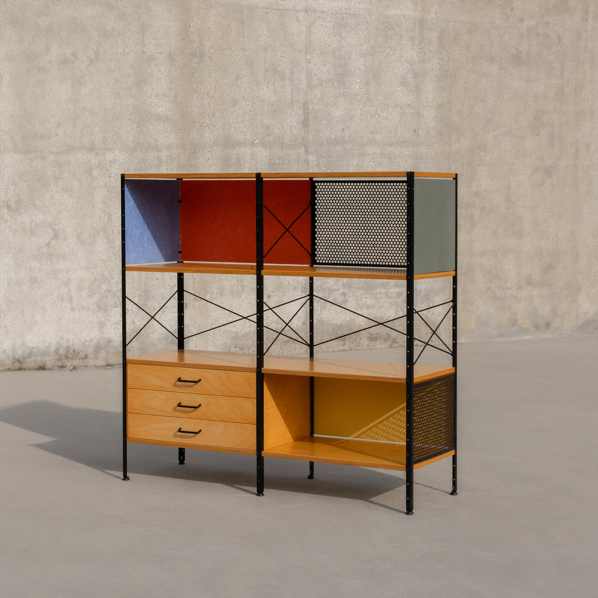 Case Study® Custom Storage Unit 320