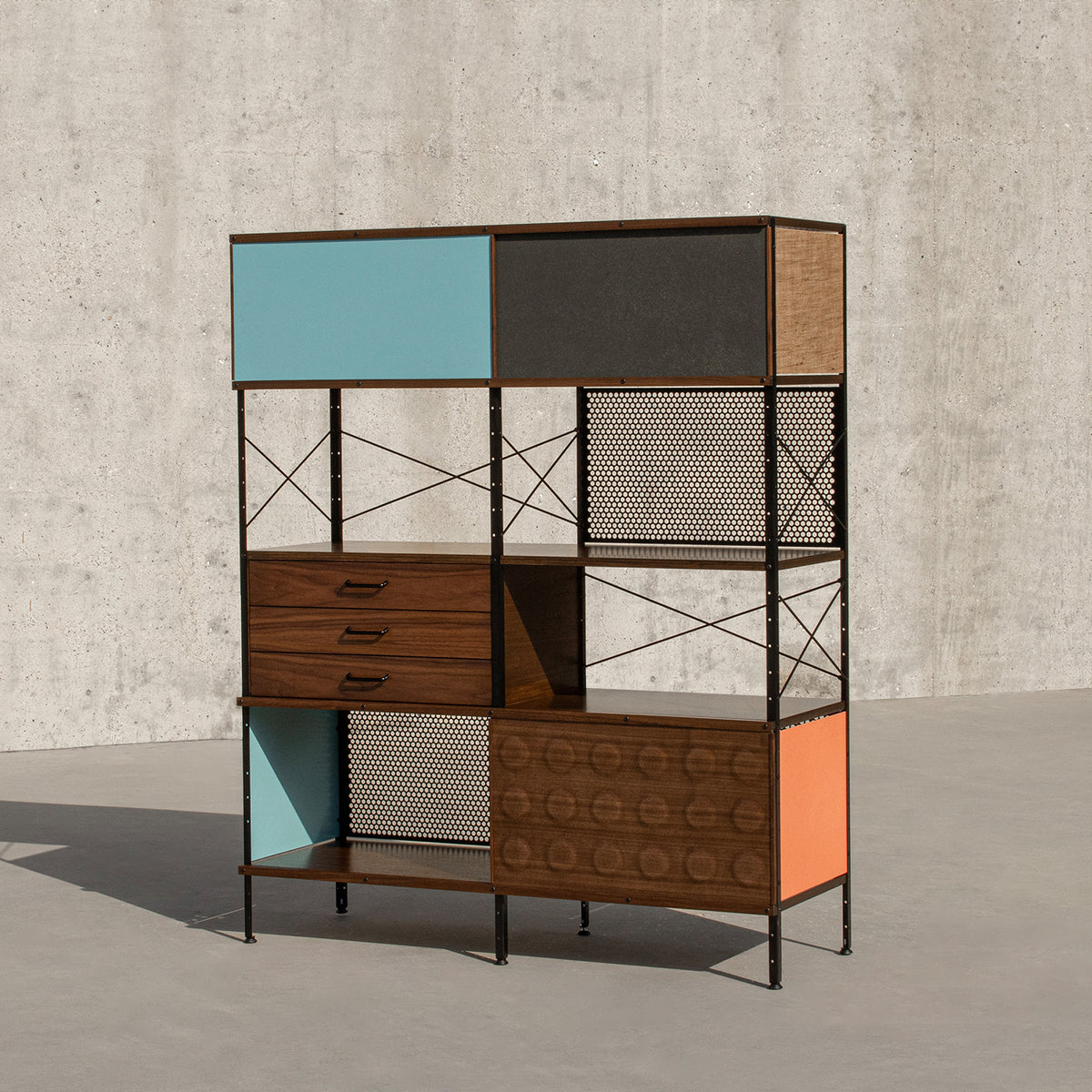 Case Study® Custom Storage Unit 420