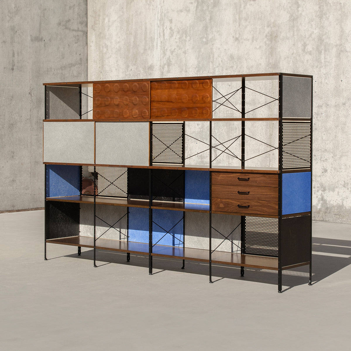Case Study® Custom Storage Unit 440